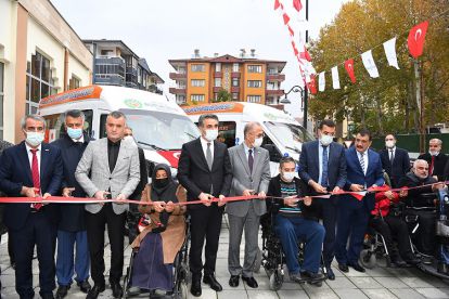 Japonya'dan Malatya'ya 2 engelli minibüs hibesi