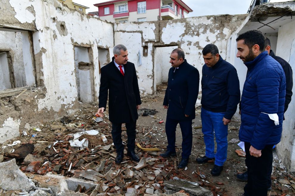 İlyas Mahallesinde İmar Yolu Açma çalışması