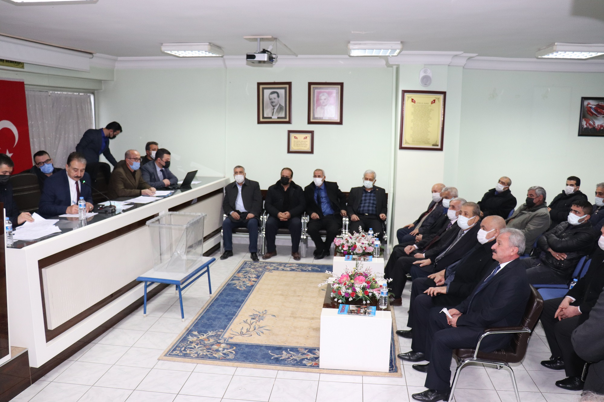 Malatya Mahrukatçılar Esnaf Odasının genel kurulunda mevcut başkan Orhan Özbek tek liste ile güven tazeledi.