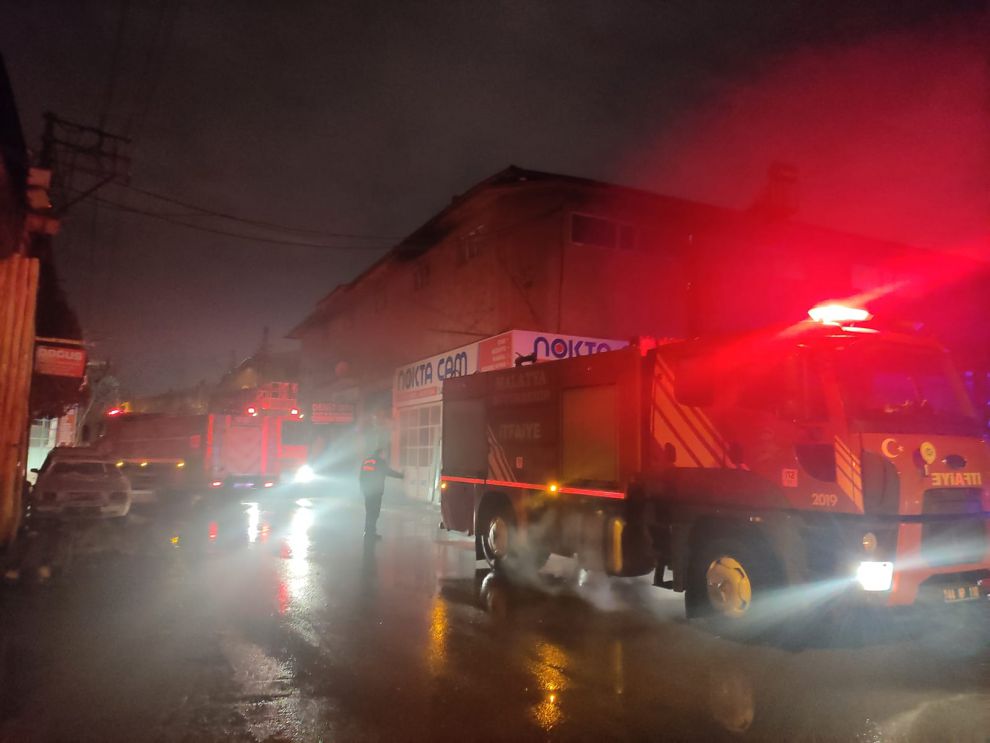 Sanayi Sitesindeki yangın itfaiyeyi alarma geçirdi