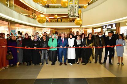 ‘Işığın Gölgesinde Kadın' Fotoğraf Sergisi