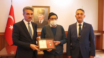 TSK Güçlendirme Vakfı Malatya bağışçılarına madalya verildi