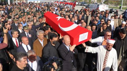 Şehit polis son yolculuğuna uğurlandı