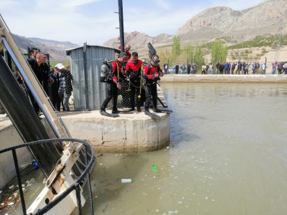 Su kanalına düşen çiftçi öldü