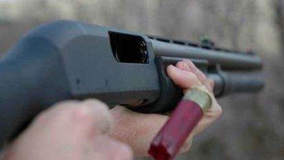 Pompalı ve bıçaklı kavgalar; 3 yaralı