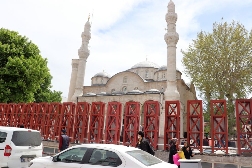 “Caminin görünürlüğüne zarar veriyor”