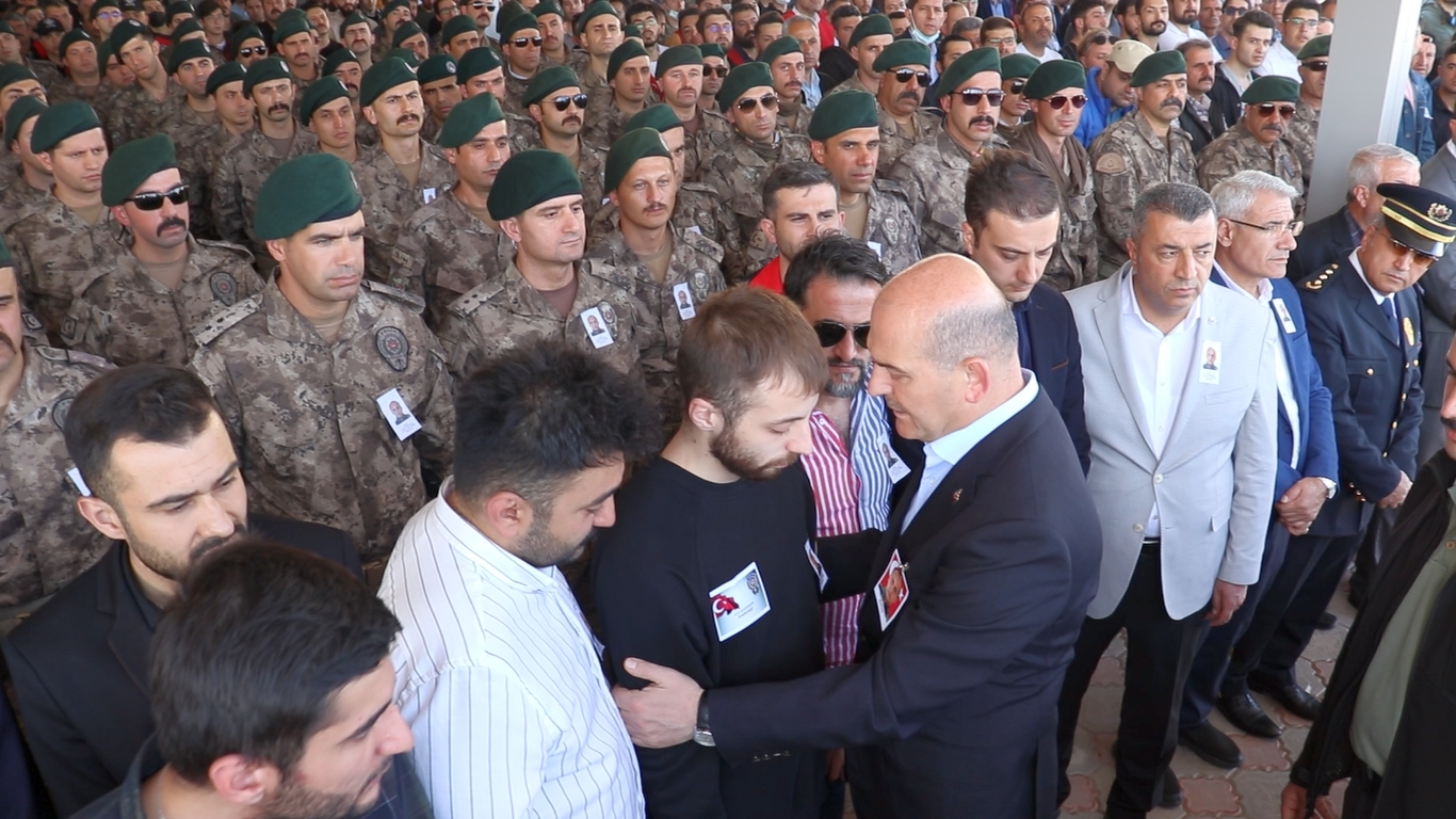 Fırat Kalkanı Harekat bölgesinde yer alan Mare Soran'da, kontrol noktasına teröristlerce düzenlenen roketli saldırıda şehit düşen Özel Harekat Polisi Aytaç Altunörs (34) memleketi Malatya’da son yolculuğuna uğurlandı.