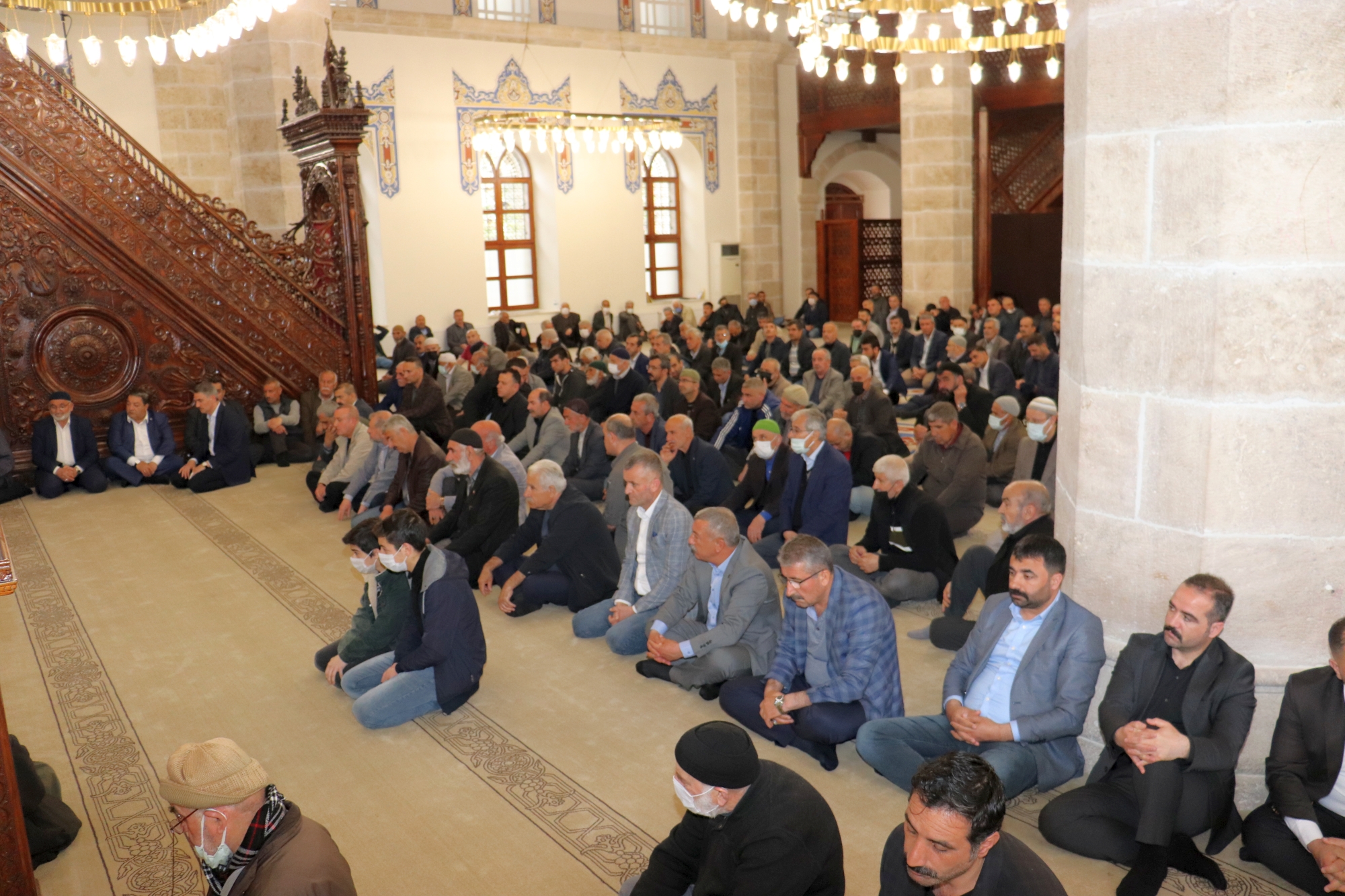 Malatya Belediyesi eski Başkanlarından Hamit Fendoğlu'nun şehit edilişinin 44. Yıldönümünde ailesi tarafından Yeni Camii’de Kur’an-ı kerim ve Mevlid-i Şerif okutuldu.