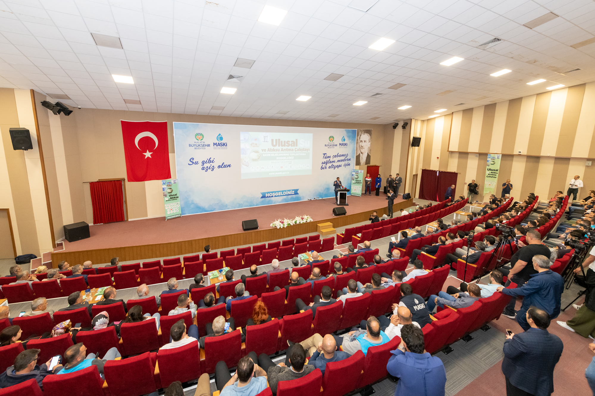 Malatya Büyükşehir Belediyesi Su ve Kanalizasyon İdaresi (MASKİ) Genel Müdürlüğü, 26 – 27 Mayıs 2022 tarihleri arasında ‘Ulusal Su ve Atıksu Arıtma Çalıştayı’ düzenliyor. Çalıştay ile ilgili MASKİ Genel Müdürlüğü Konferans Salonu’nda basın bilgilendirme toplantısı yapıldı.