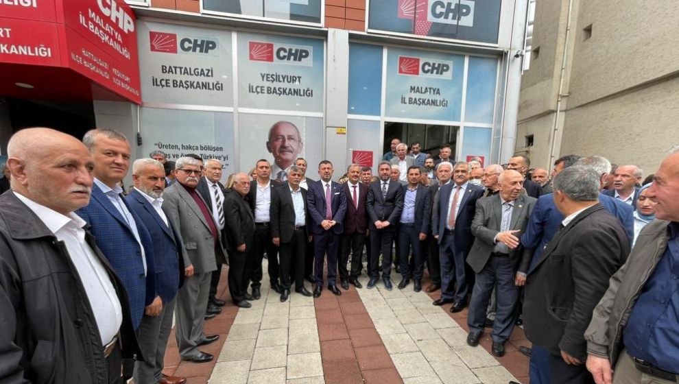 Cumhuriyet Halk Partisi Malatya İl Başkanlığı tarafından Ramazan Bayramı dolayısıyla bayramın ikinci günü bayramlaşma programı düzenlendi. Bayramlaşma programında birlik beraberlik mesajları verildi.