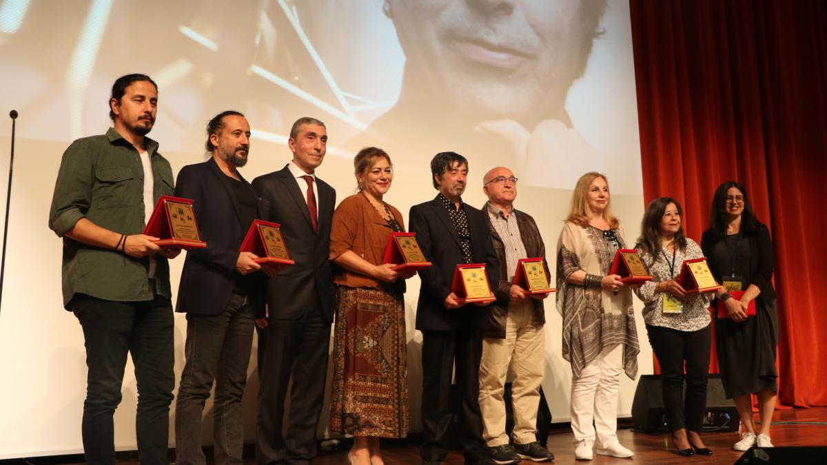 İnönü Üniversitesi İletişim Fakültesi ile Sinema Topluluğu tarafından düzenlenen,  Kültür ve Turizm Bakanlığı Sinema Genel Müdürlüğü tarafından desteklenen ve Yeşilyurt Belediyesi ile Battalgazi Belediyesinin sponsor olduğu İnönü Üniversitesi 14. Uluslararası Kısa Film Festivali’nin kapanış ve ödül takdim töreni gerçekleştirildi. 