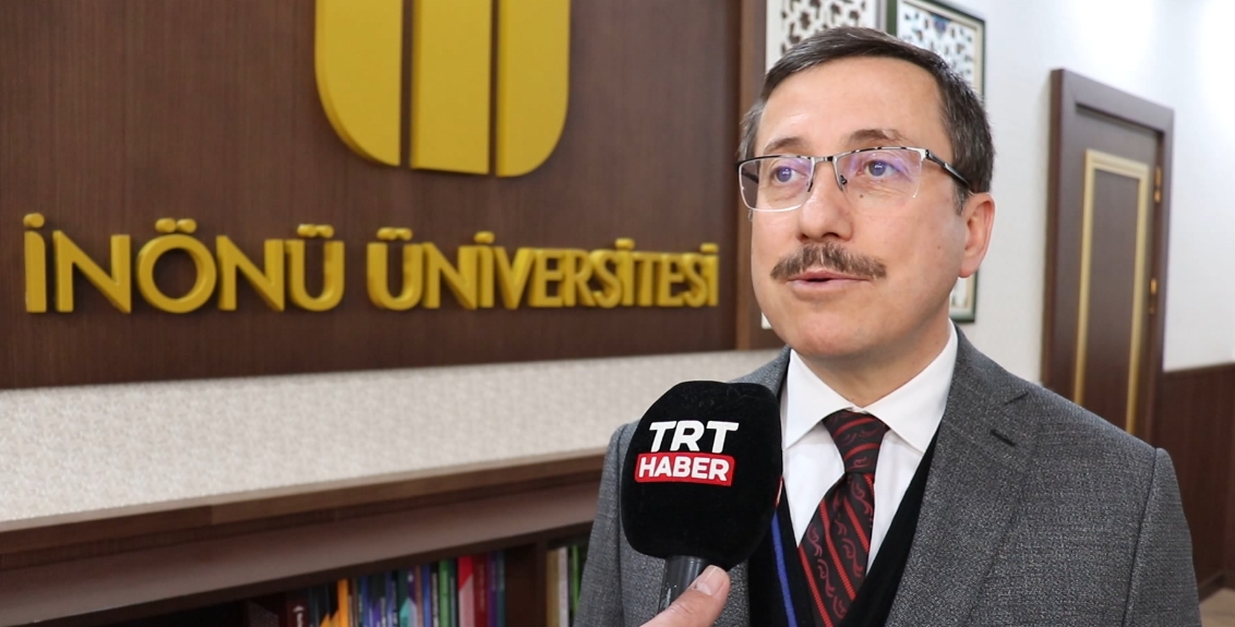 Malatya İnönü Üniversitesi Yayınevi kuruluşunun 5. Yılında 166 kitap yayınladı. Üniversitedeki görevli akademisyenlerin ve üniversitenin bilimsel ve kültürel çalışmalarının yansıtıldığı yayınlar 5 yıl içerisinde 149’u basılı, 17’si ise elektronik ortamda olmak üzere 166’ya ulaştı. Hedef bu sayısı en kısa sürede 500 kitaba çıkartmak.