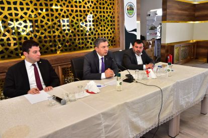 Vali Şahin, İlçe Gezilerine Pütürge'den Başladı