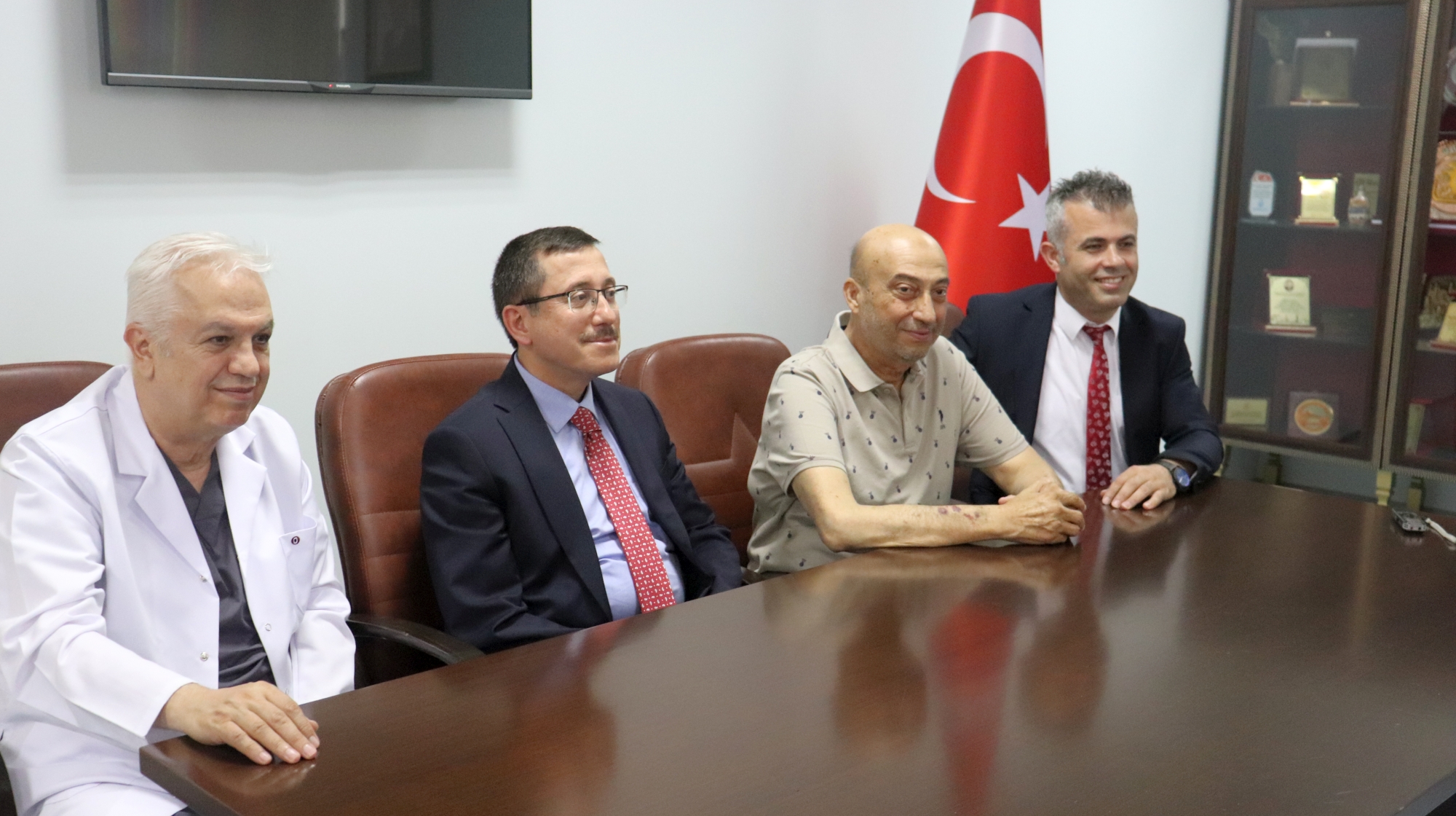 Malatya İnönü Üniversitesi Turgut Özal Tıp Merkezi Karaciğer Nakli Enstitüsü’nde karaciğer nakli olan Bolu Yeniçağa Belediye Başkanı Recayi Çağlar taburcu oldu ve  “Ben yeniden doğdum. Ben şimdi nasıl minnettar kalmam ki? Ben artık kendimi Malatyalı hissediyorum. Bir hemşehriniz olarak, bir Malatyalı olarak Malatya’yı her yerde tanıtacağım.” dedi.