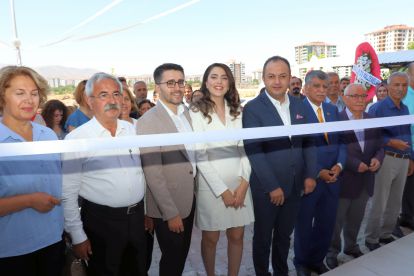 Dt. Nergiz Hamamcı'nın kliniği açıldı