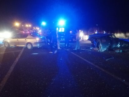 Otomobil ikiye bölündü