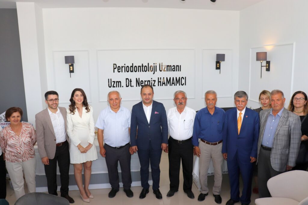 Periodontoloji Uzmanı Dt. Nergiz Hamamcı’nın kliniği düzenlenen törenle hizmete girdi.