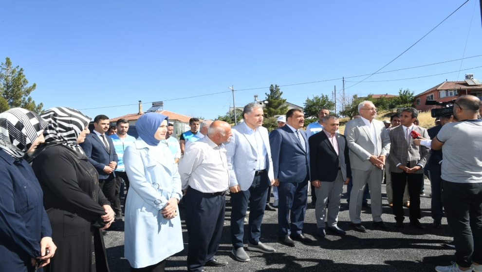 Malatya Büyükşehir Belediyesi Su ve Kanalizasyon İdaresi (MASKİ) tarafından yapımı tamamlanan Doğu Kolektörü çalışması, ardından da içmesuyu isale hattı işlemlerinin tamamlanmasından sonra bölgede asfaltlama çalışmaları başladı. 