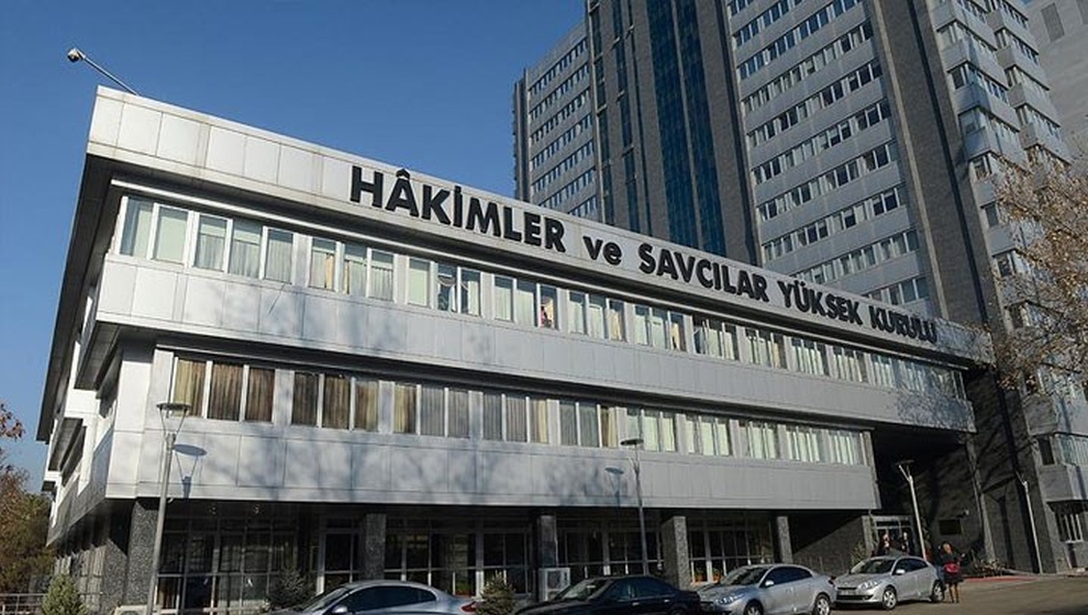 Hâkimler ve Savcılar Kurulu (HSK) 1. Dairesince, idari yargı hâkimlerinin müstemir yetkilerinin belirlenmesi ve yeniden incelemeye ilişkin taleplerinin değerlendirilmesi çalışmaları, sonuçlandırılarak karara bağlandı.