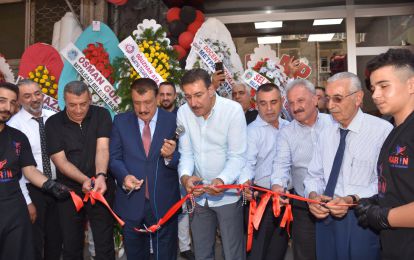 Küçer'in yeni işyeri için açılış