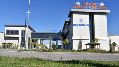 "AK Parti'ye verdiği zarara rağmen koruyor"