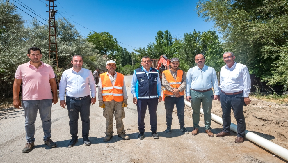 MASKİ Genel Müdürü Mehmet Mert ve teknik ekipten oluşan bir heyet yapılan çalışmaları yerinde inceledi.