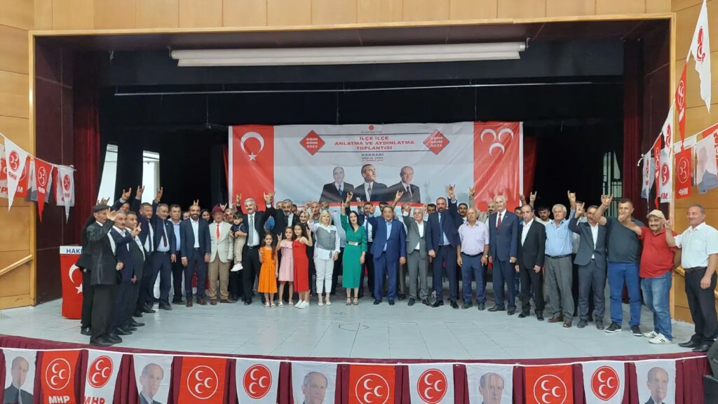 Milliyetçi Hareket Partisi (MHP) Malatya Milletvekili Mehmet Fendoğlu, Adım Adım 2023, İlçe İlçe Anlatma ve Aydınlatma programı kapsamında Hakkari’de düzenlenen program ve etkinliklere katıldı. Toplantılarda Hakkarililerin MHP’ye karşı olan ilgisinin arttığı görüldü.