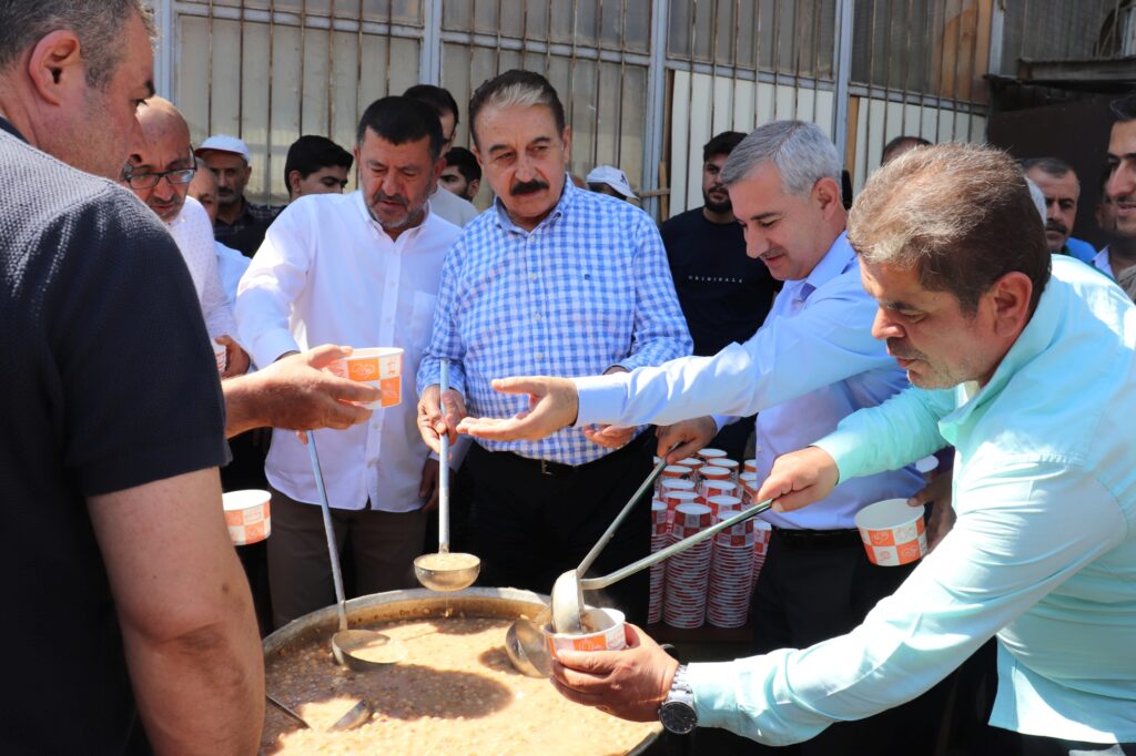 Malatya Esnaf ve Sanatkarlar Odaları Birliği (MESOB) Başkanı Şevket Keskin, Sanayi Sitesinde esnaflar ziyaret ederek, burada sorun ve talepler konusunda istişarede bulundu.