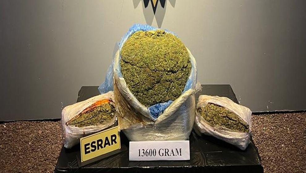 Kamyonda 13 kilo esrar çıktı