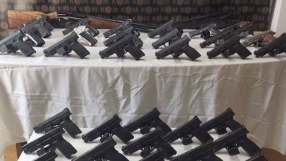 Emniyetten büyük silah operasyonu;  36 silah, 11 gözaltı