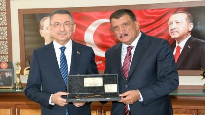 "İstanbul, Ankara ve İzmir Büyükşehir Belediyeleri hizmeti gelip Malatya'da görsünler"