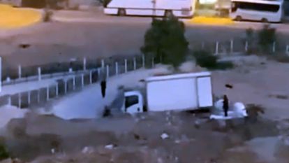 Malatya'da ilginç beyaz kamyonetten çıkanlar beli oldu!..