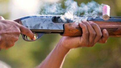 1 kişi silahla yaralandı, şüpheli hastane önünde yakalandı