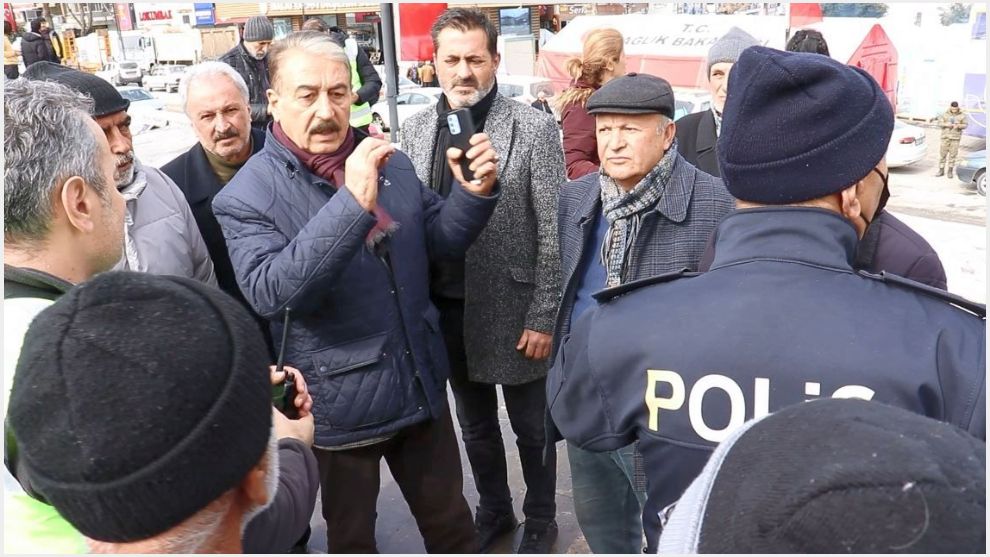 “Sivas Caddesi ile Sıtmapınarı arası yıkılarak Malatya Çarşısı olarak düzenlenmeli”