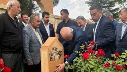 Bahçeli'den Şehit Hamido'nun mezarına ziyaret 