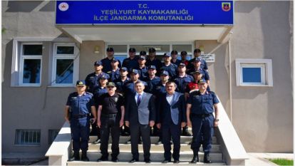 Bayramda çalışanlara Vali ziyareti 