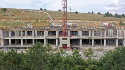 Yeni Polisevi inşaatı sürüyor 