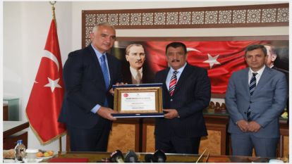 Kültür Bakanı Artık Malatyalı 