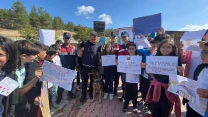 Jandarmadan çocuklara farklı etkinlik 