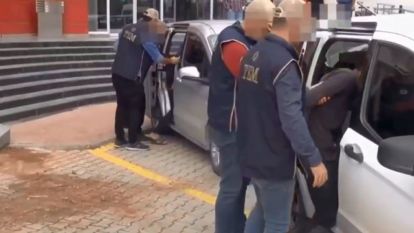 Terör örgütü mensubu 6 Suriyeli tutuklandı, 10 Suriyeli sınır dışı 