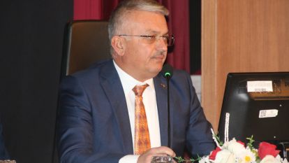 Vali Yazıcı geciken müdürlere sinirlendi, salona almadı, savunmalarını istedi 