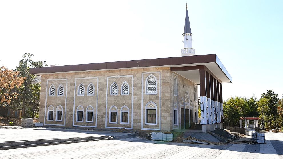 Gürkan, İnönü Kışlasına cami yaptırdı