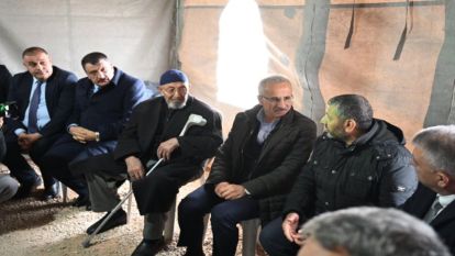 Bakan Uraloğlu'ndan Şehit Ailesine Ziyaret 