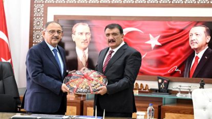 Gürkan açık açık konuştu; “Benim ruhsat verdiğim 1 tane binada hasar olmadı”