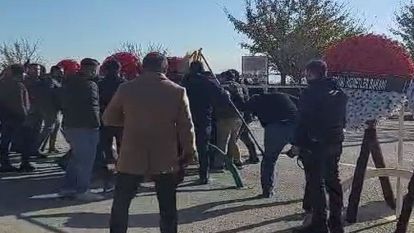 Malatya'daki şehit cenazesinde CHP çelengi parçalandı