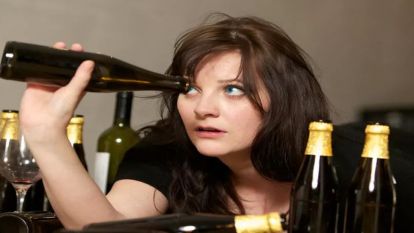 Alkol kullanım bozukluğu karaciğer ve kanser riskini de arttırıyor