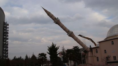 Sümer Camisi'nin minaresi yıkıldı 