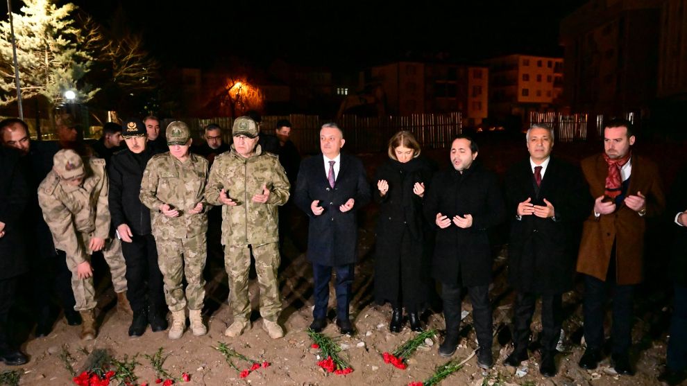 “Kötü olaylardan ders çıkarıp yolumuza devam edeceğiz”