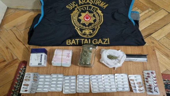 Bunlar Asla Uslanmaz.. 16 Yıl Hapis Cezası Var, Uyuşturucu İle Yakalandı 