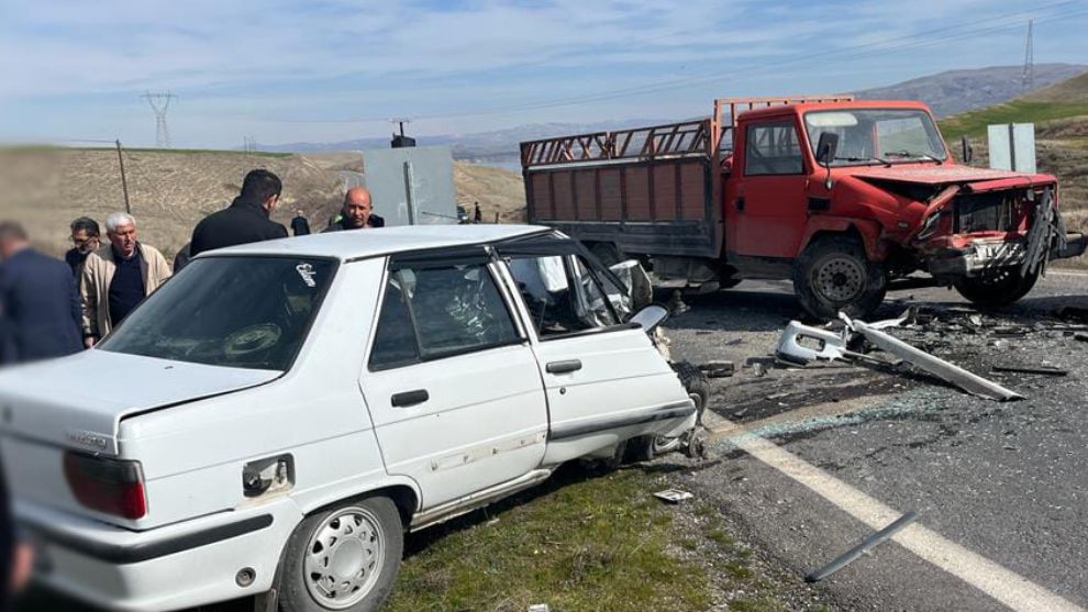 Malatya'da otomobil ile kamyonet kafa kafaya çarpıştı, 1 ölü